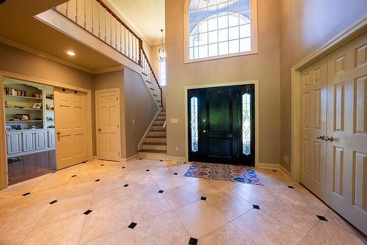 2nd image of 991 Crooked Creek Dr