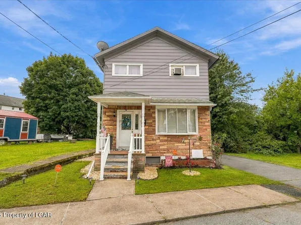 23 Carroll St, Pittston, PA 18640