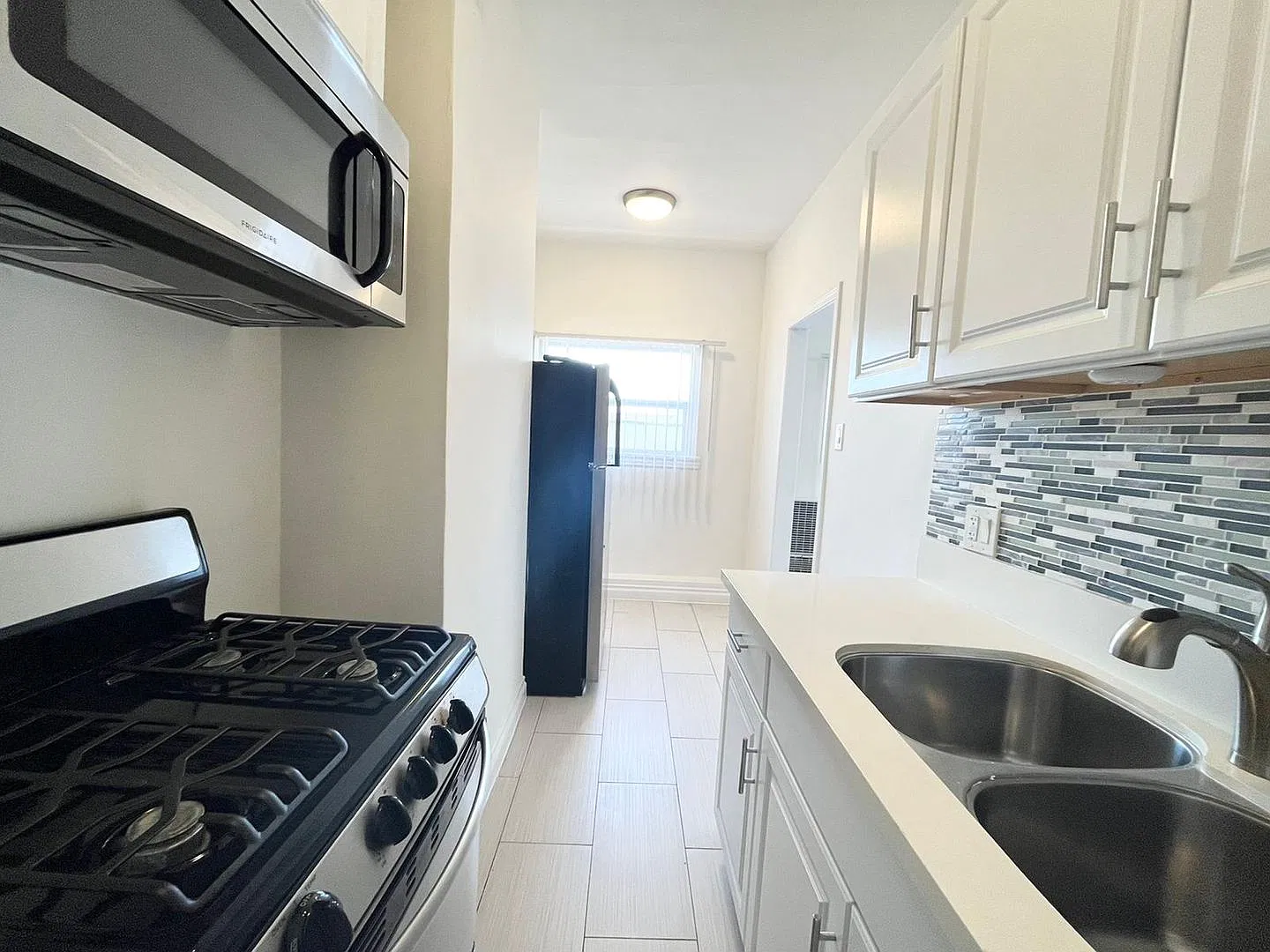 2743 San Marino Street — Photo 3