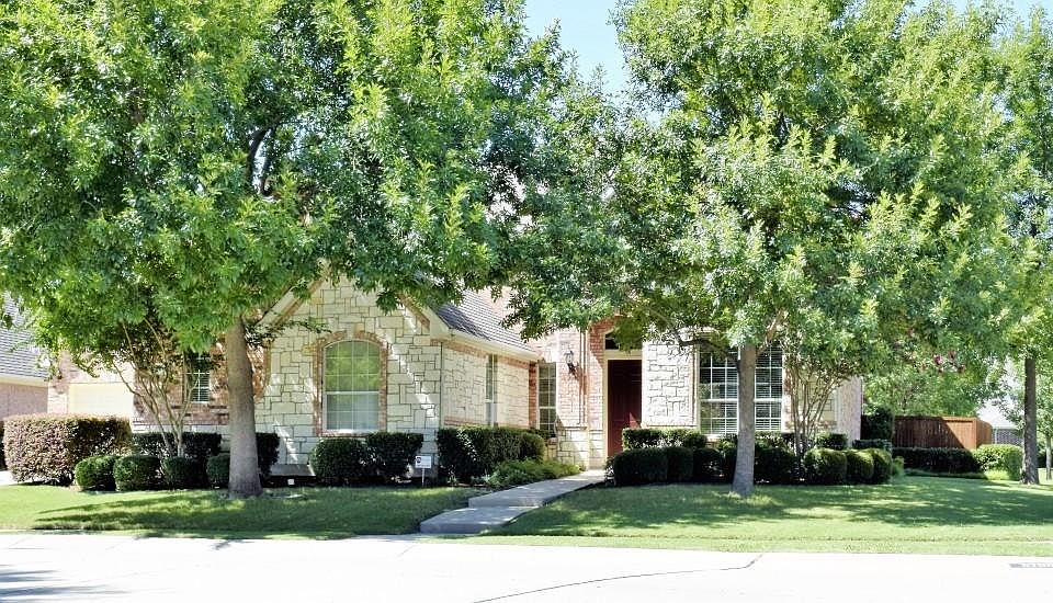 1st image of 8700 Bear Creek Dr
