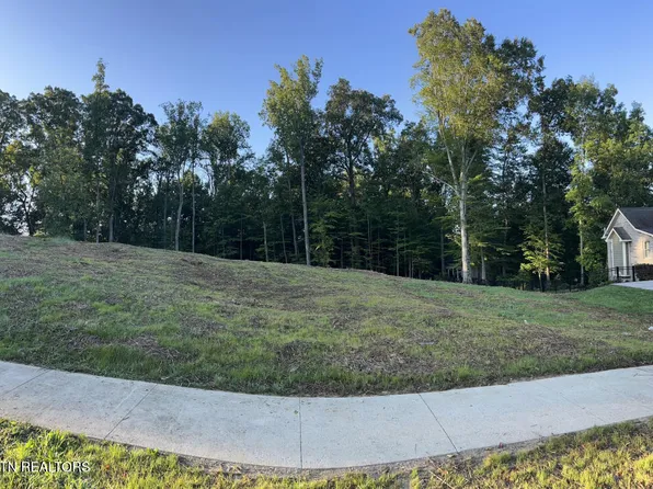 212 Highland Ridge Ter, Johnson City, TN 37615