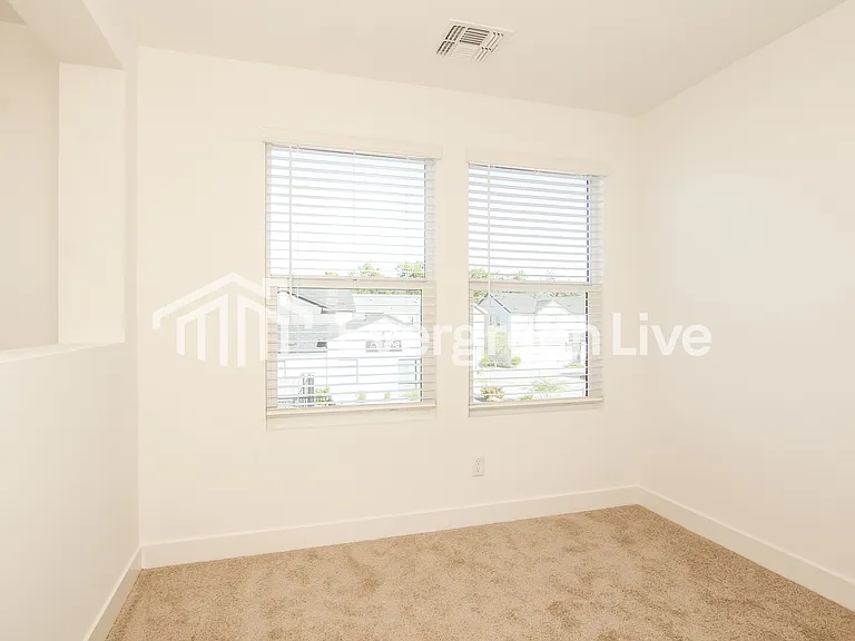 Cyrene at Skyline — Photo 68