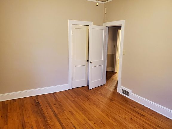 3rd image of 208 McCoy St