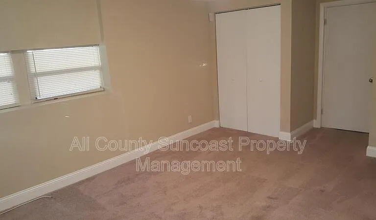 5036 10th Ave N — Photo 14