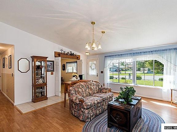 3rd image of 1848 Windridge Dr