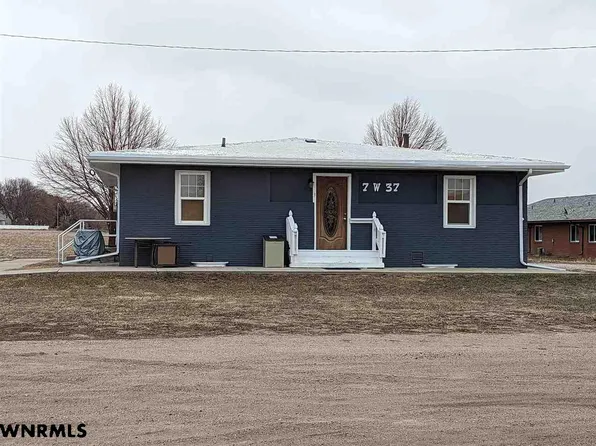 7 W 37th St, Scottsbluff, NE 69361