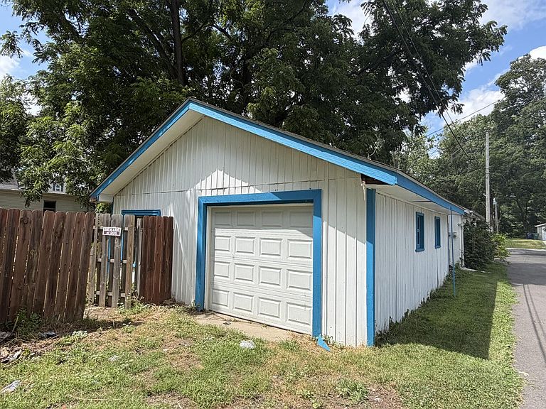 Listing photo 4