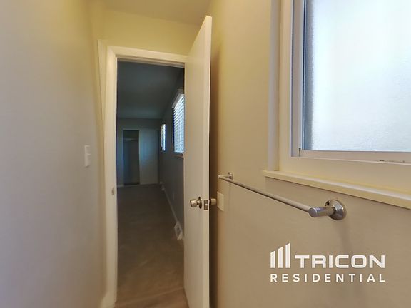 3rd image of 3004 W 6th St