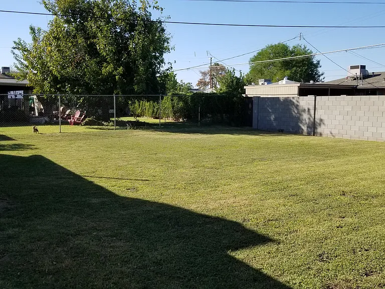 2132 E Mulberry Dr — Photo 2