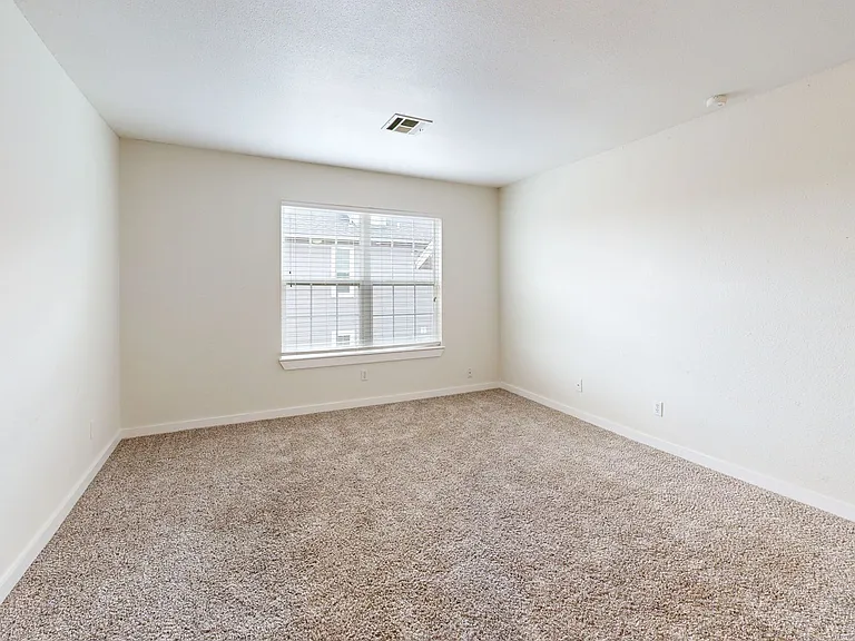 Bennett Ridge Apartments — Photo 29