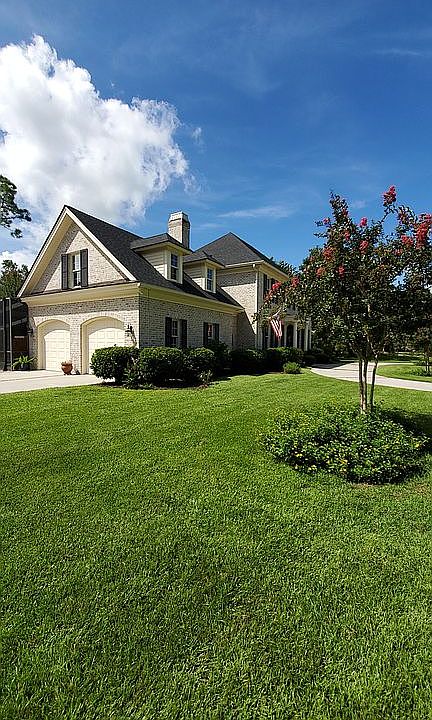 2nd image of 4 Summers Ln
