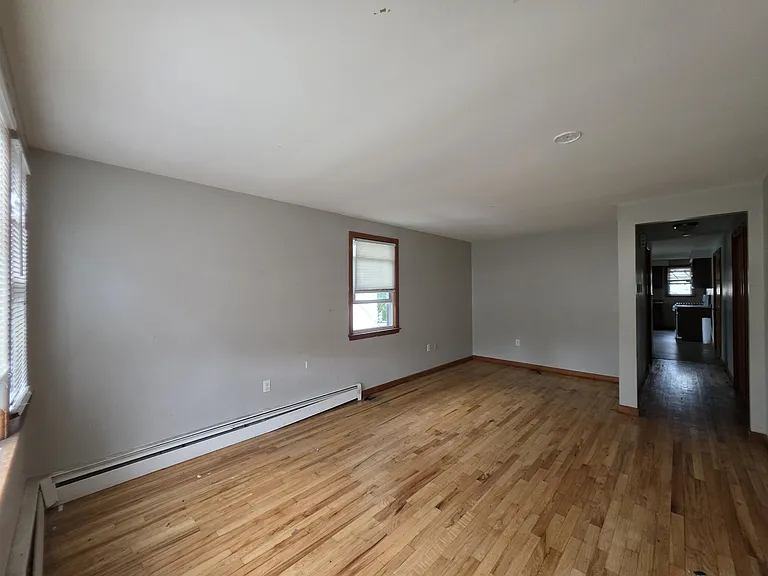 127 Warner St #B — Photo 5