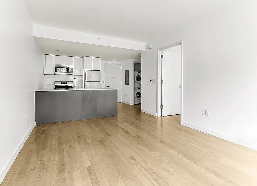 316 Bergen Street — Photo 2