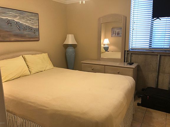 5th image of 9850 Thomas Dr #101E
