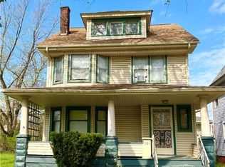 1184 Melbourne Rd, East Cleveland, OH 44112