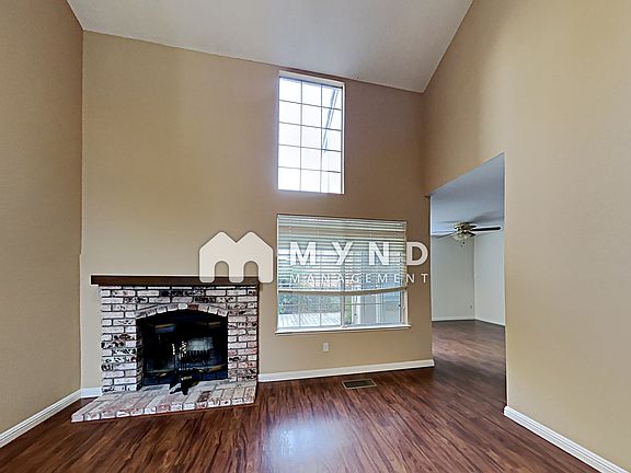 3rd image of 7449 Rolling Hills Cir