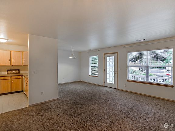 3rd image of 4861 41st Lane SE