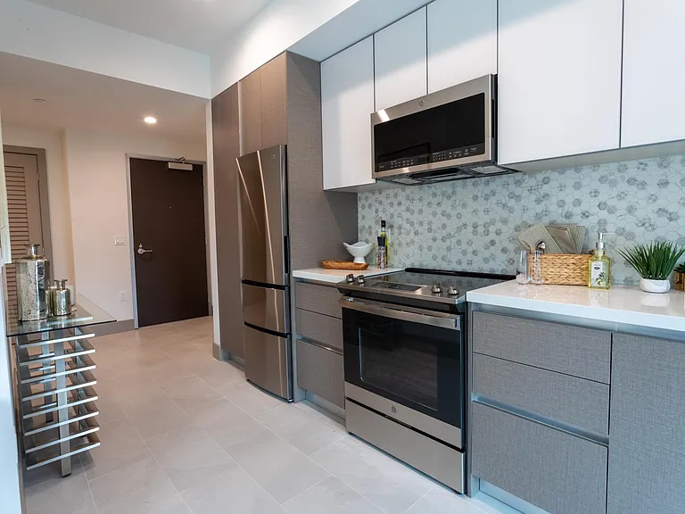 454 sq ft studio