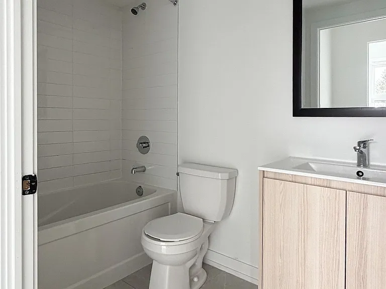 2000 Bathurst St #608 — Photo 6
