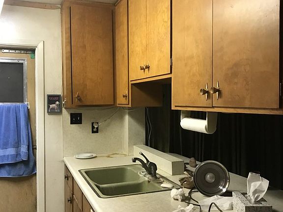 3rd image of 1054 E Broadmor Dr