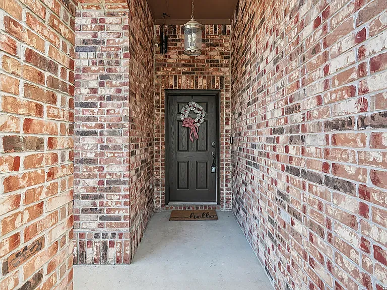 4 bed, 2244 sqft, $2,250 — Photo 3