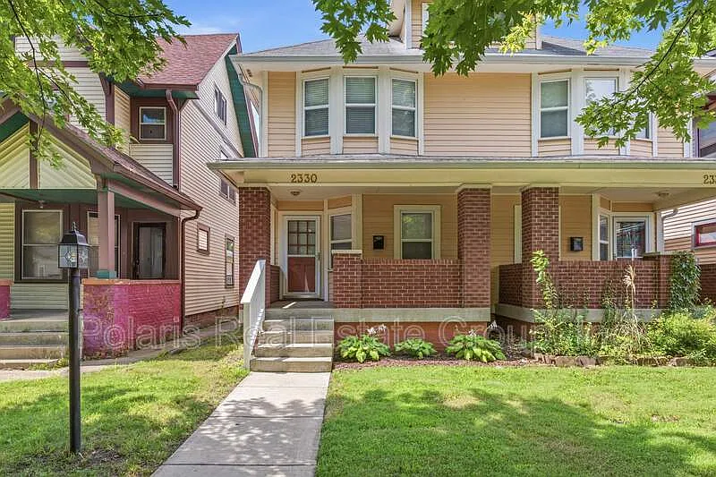 Martindales Lincoln Park — Photo 1