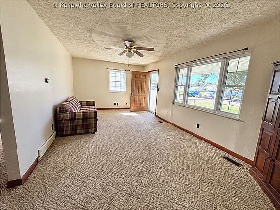 5th image of 3208 Howard Ave