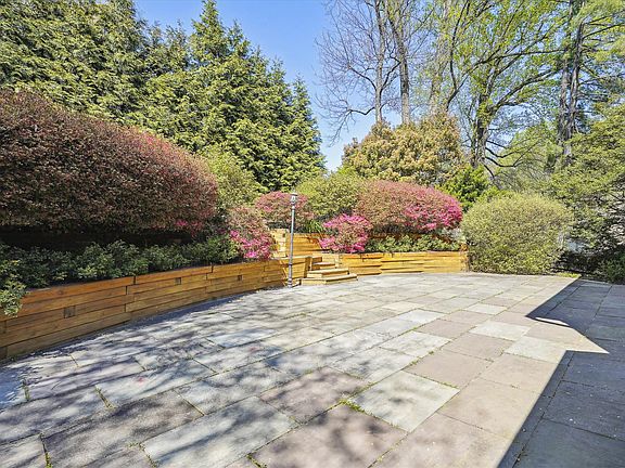 3rd image of 7722 Desdemona Ct