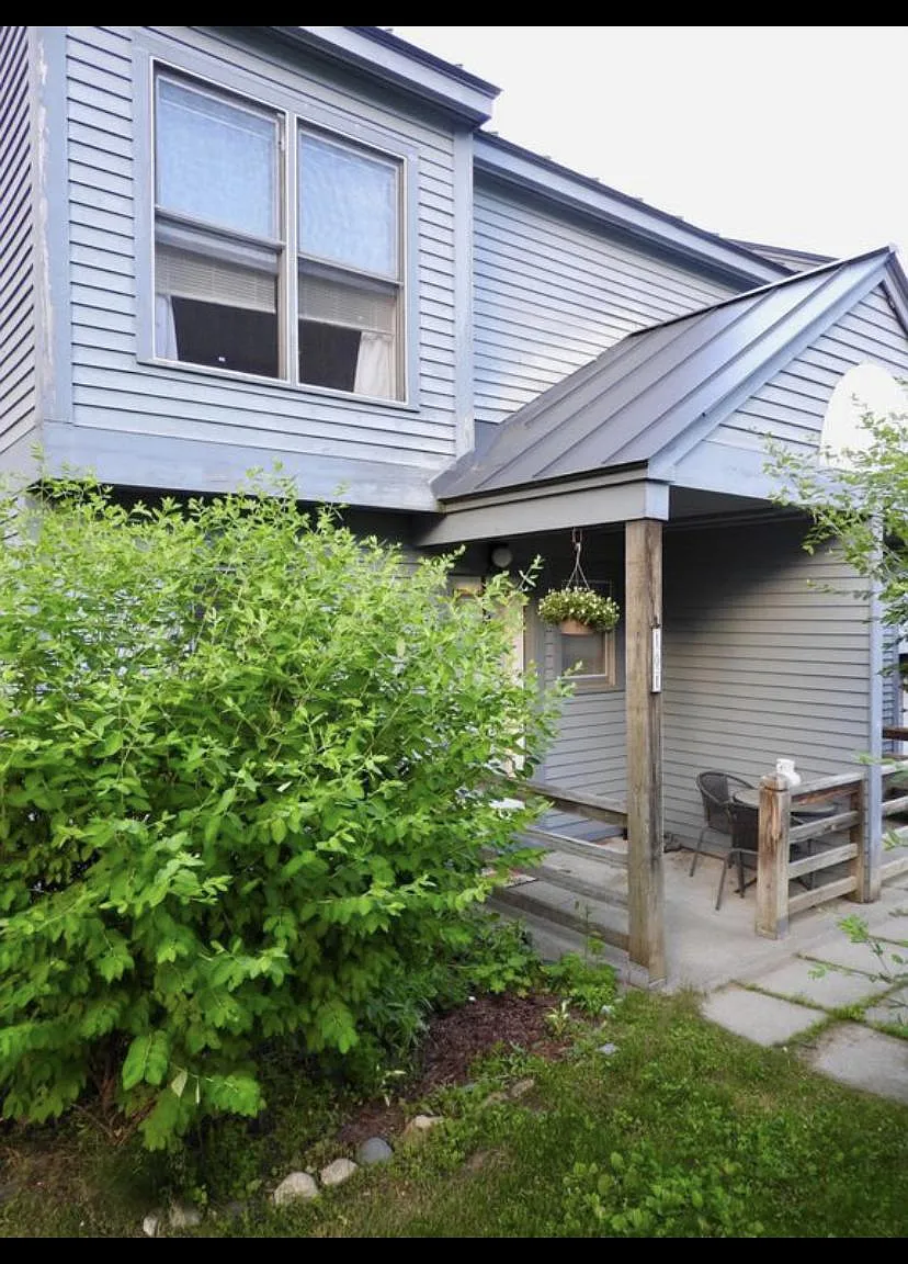 34 Marsten Ln — Photo 1