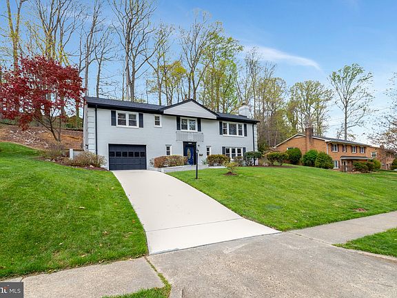 3rd image of 5820 Bush Hill Dr