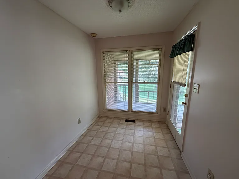 6600 Walnut Cove Dr — Photo 15