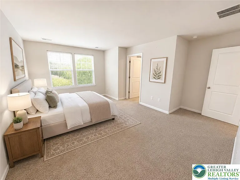 1143 Lova Ln — Photo 3