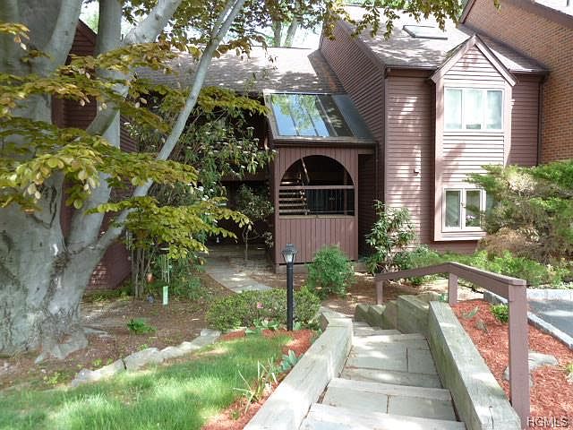 1st image of 204 Eagle Bay Dr