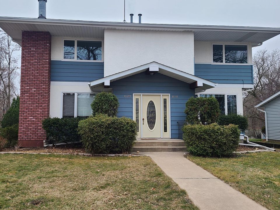 Modern Side by Side Duplex on the bluff Upscale neighborhood