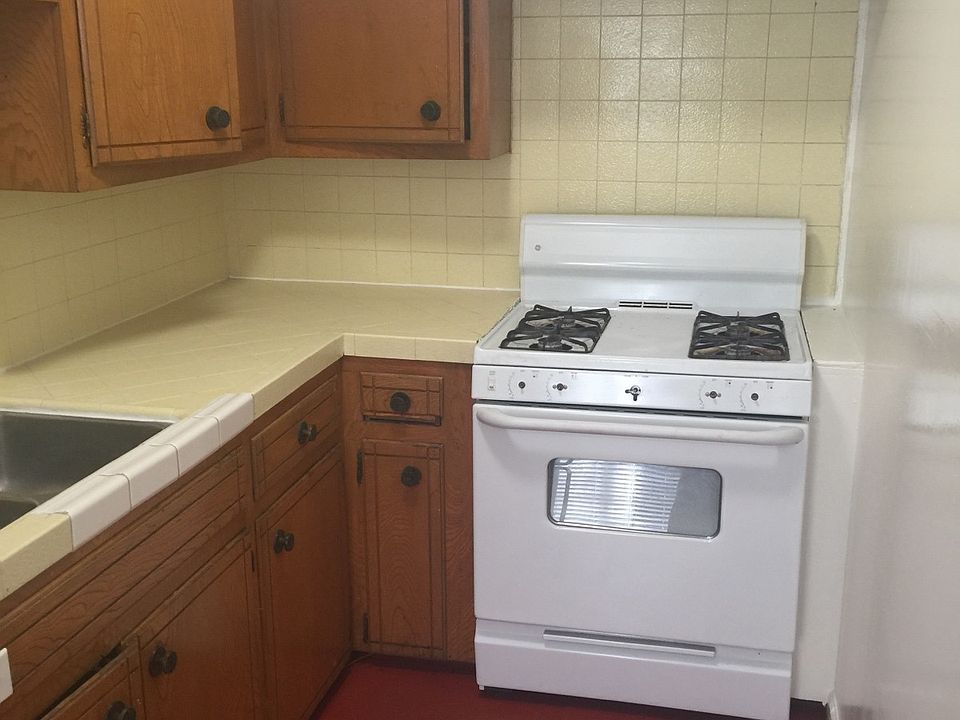 1st image of 6768 Lexington Ave APT 8