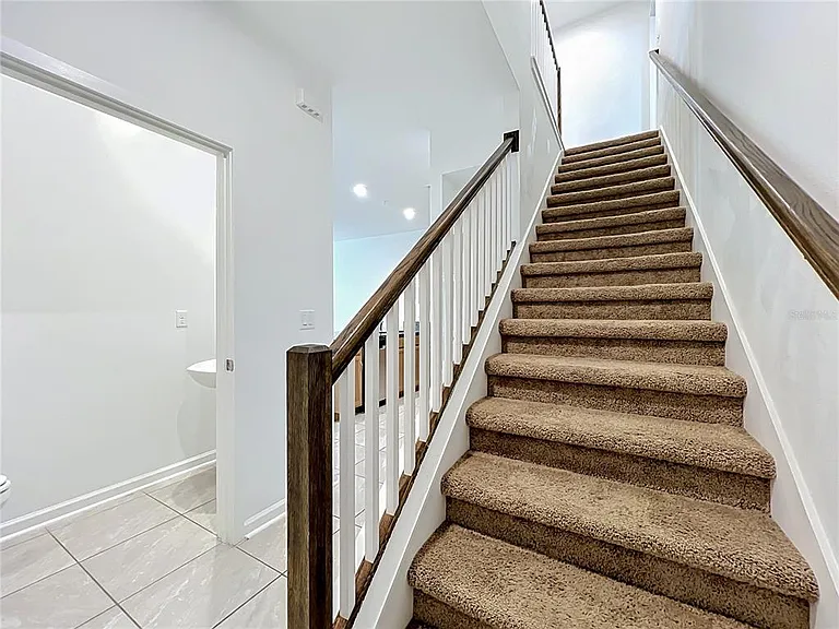 9848 Walkway Dr — Photo 19