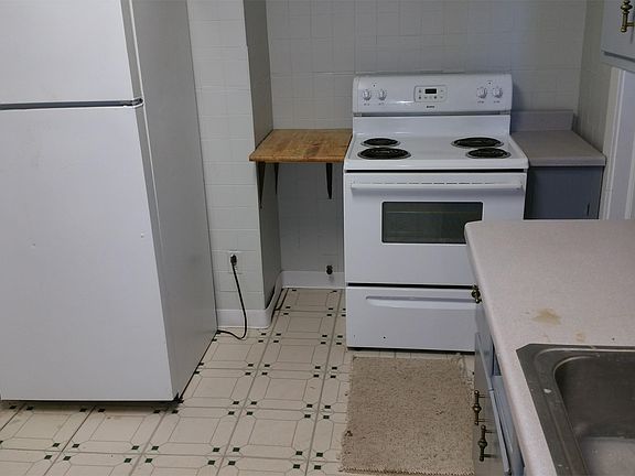 5th image of 1695 Glenmont Rd #1