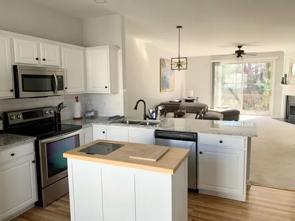 4906 Wyatt Brook Way, Raleigh, NC 27609