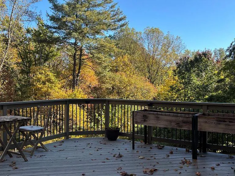9830 Meadow Valley Dr — Photo 17