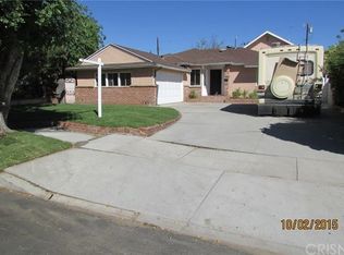 9956 Willis Ave, Mission Hills, CA 91345