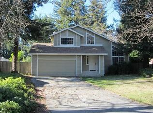 8 Voss Park Cir, Santa Rosa, CA 95403