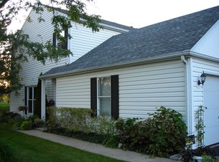 2611 Oakshire Ct, Aurora, IL 60502