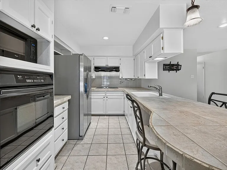 1306 Pueblo Ct — Photo 3