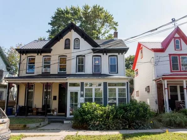 39 Elm St, Lambertville City, NJ 08530