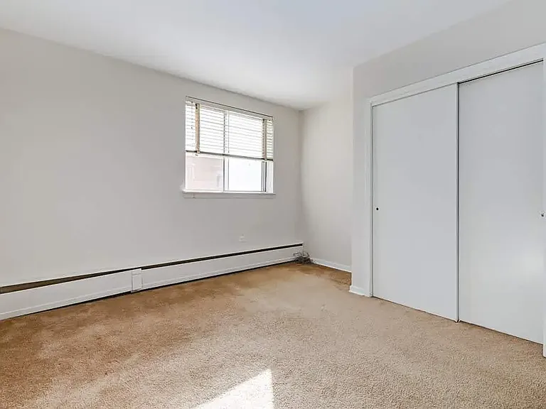 2220 Robinson St — Photo 29