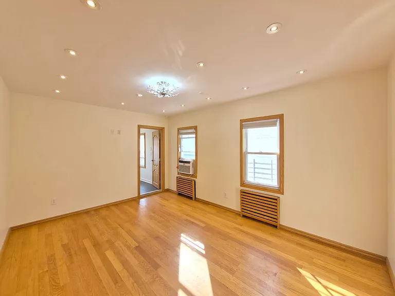 2810 Avenue R #2 — Photo 7