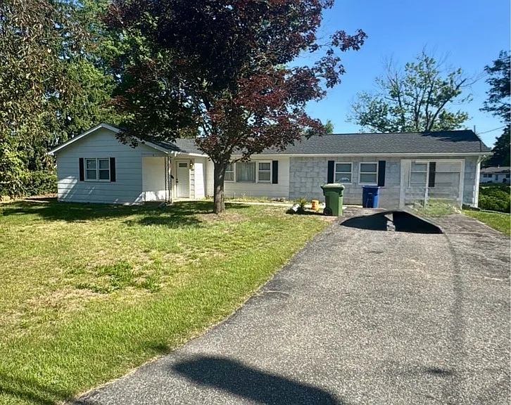 1 Spruce Ln — Photo 2