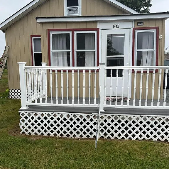 102 Garrison Ave — Photo 1