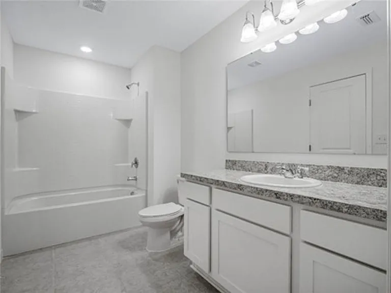 130 Mandovi St — Photo 8