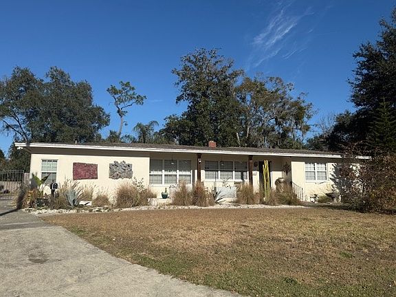 2nd image of 2449 Jose Cir N